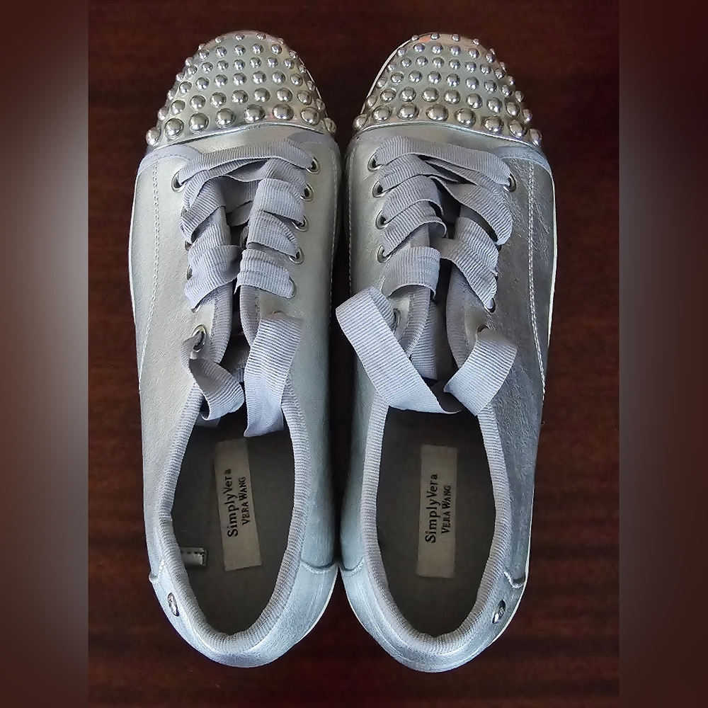 New Simply Vera, Vera Wang Silver Studded Toe Sho… - image 2